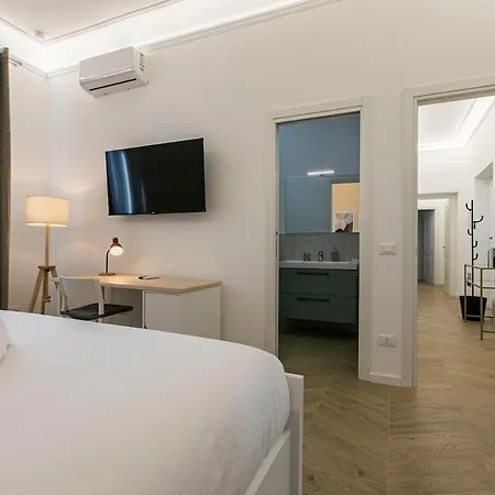 Nomentana Apartment *